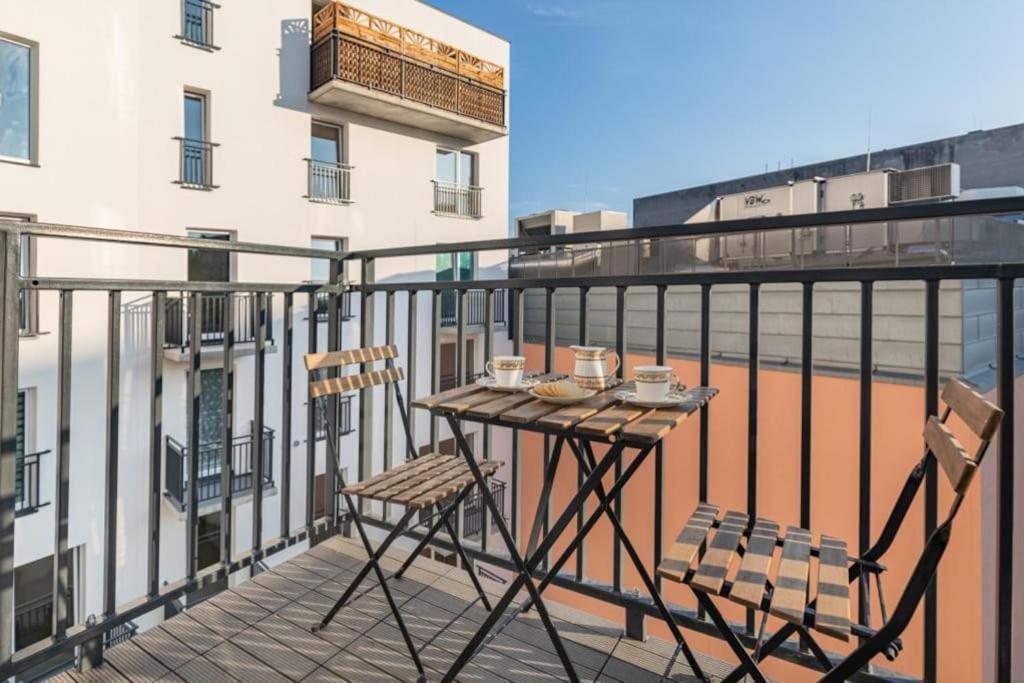 Modern Riverside Apartment With Free Parking Space 슈체친 외부 사진